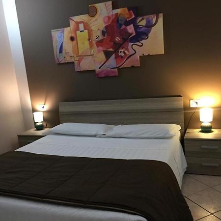 Appartamento Ded 2 Only Sleep Bagno Privato Parma Esterno foto