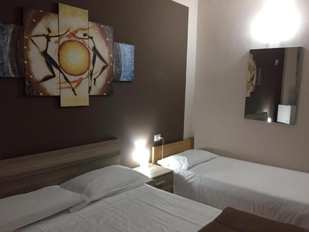 Appartamento Ded 2 Only Sleep Bagno Privato Parma Esterno foto